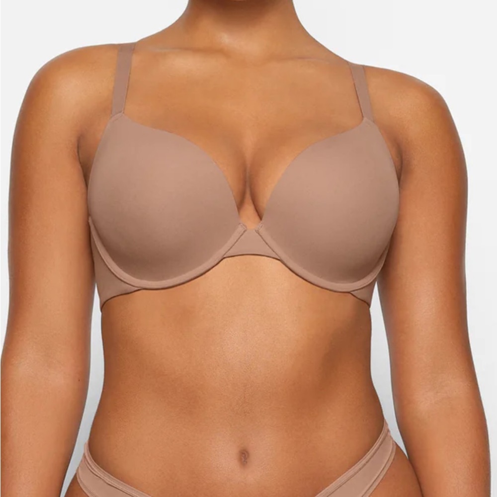SKIMS Nude Underwire T-Shirt Bra